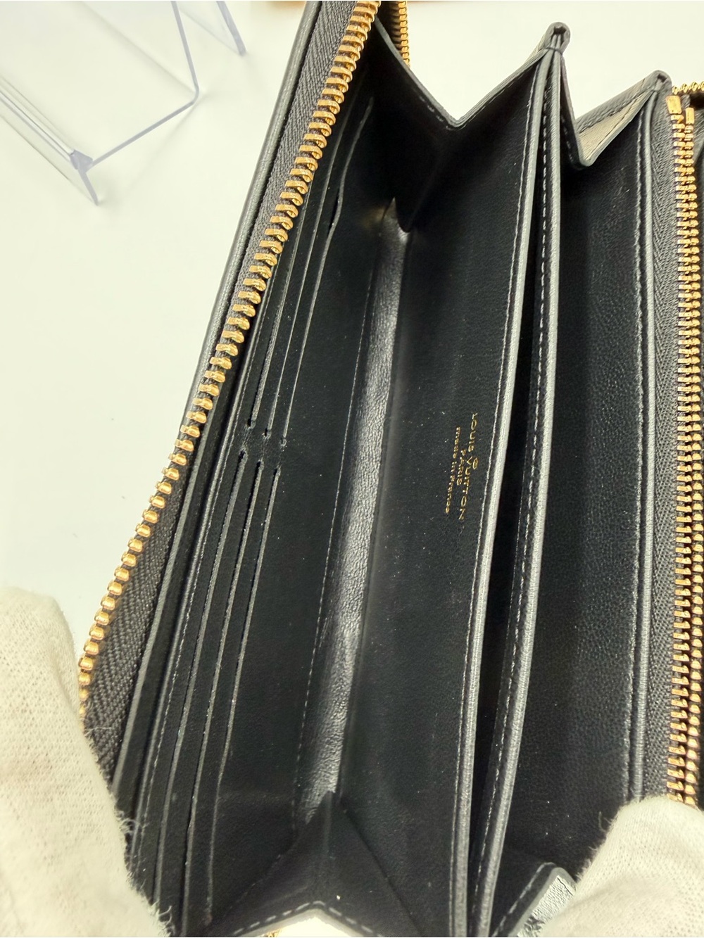 LV Black Coussin Monogram Empreinte Zippy Wallet W/Box Dust Bag and Entrupy COA - Picture 15 of 16